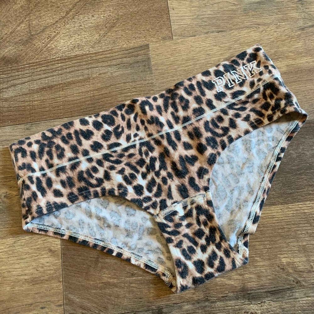 VS PINK Vintage leopard print panty